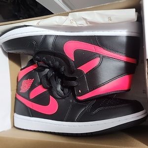 Lightly worn jordan 1s